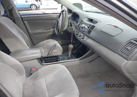2003 Toyota Camry Le/Xle/Se from USA, damaged, VIN 4T1BE32K33U700811